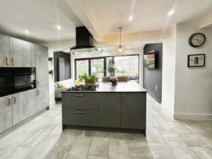 Kitchen- click for photo gallery